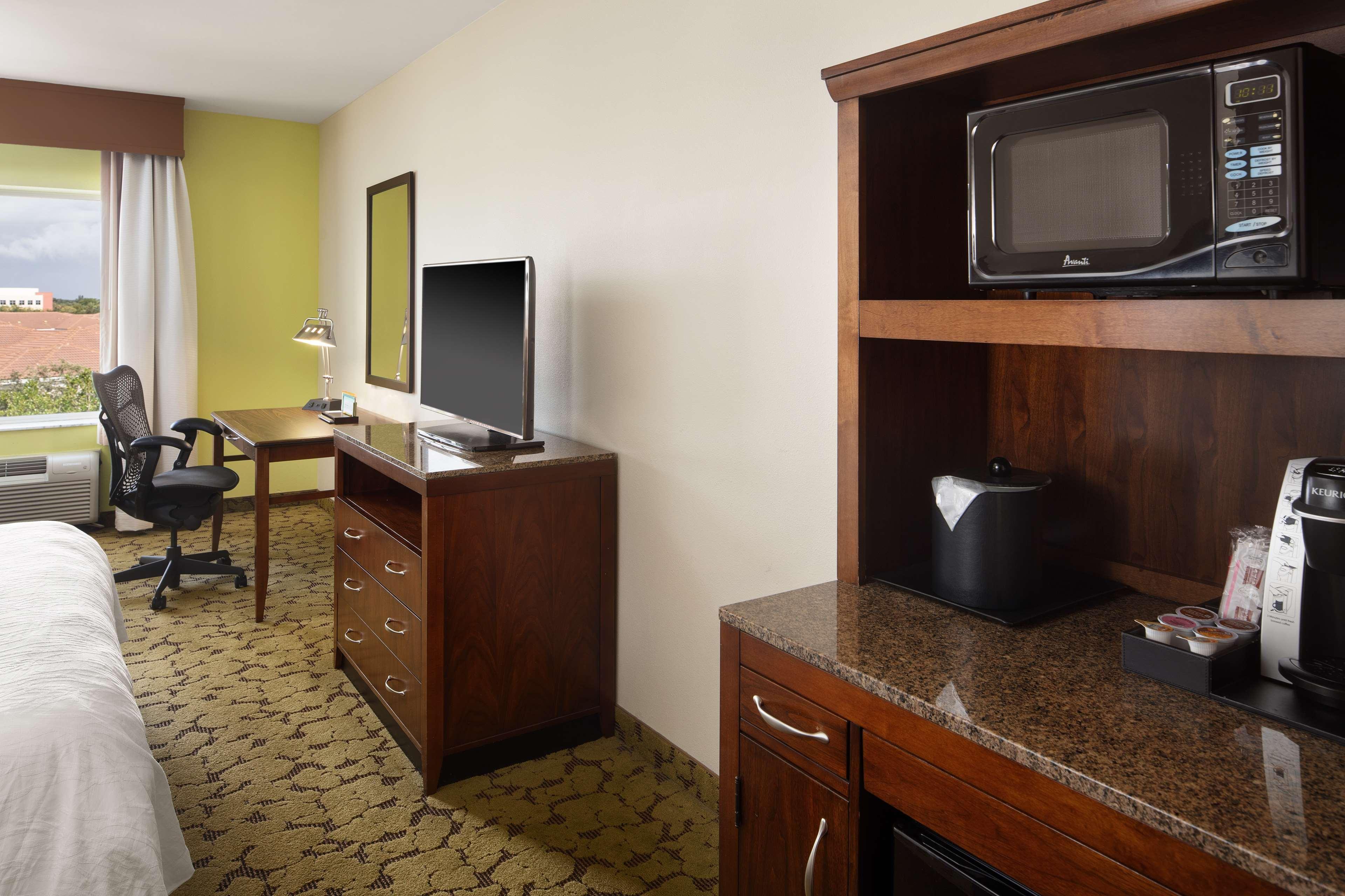 Hilton Garden Inn Boca Raton Esterno foto